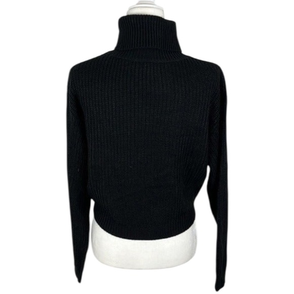 Nasty Gal Black Turn On Turtleneck Cropped Sweater Size L NWT - Picture 4 of 9
